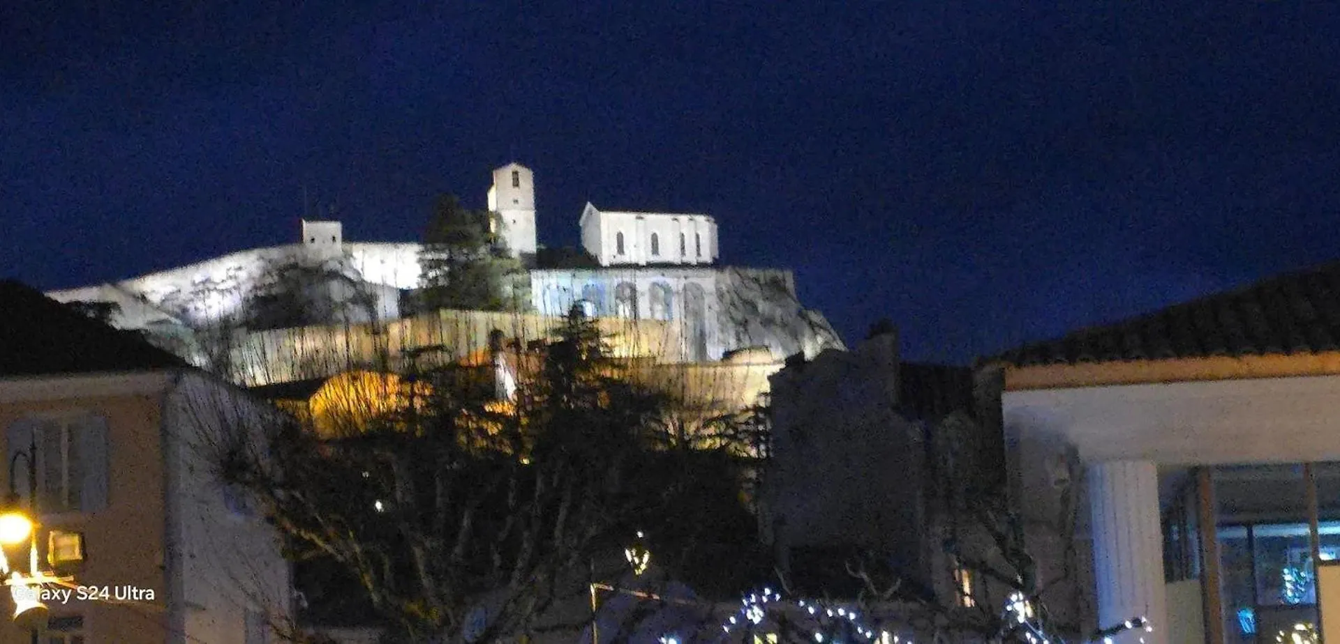 Le Mas Sisteron 0*,